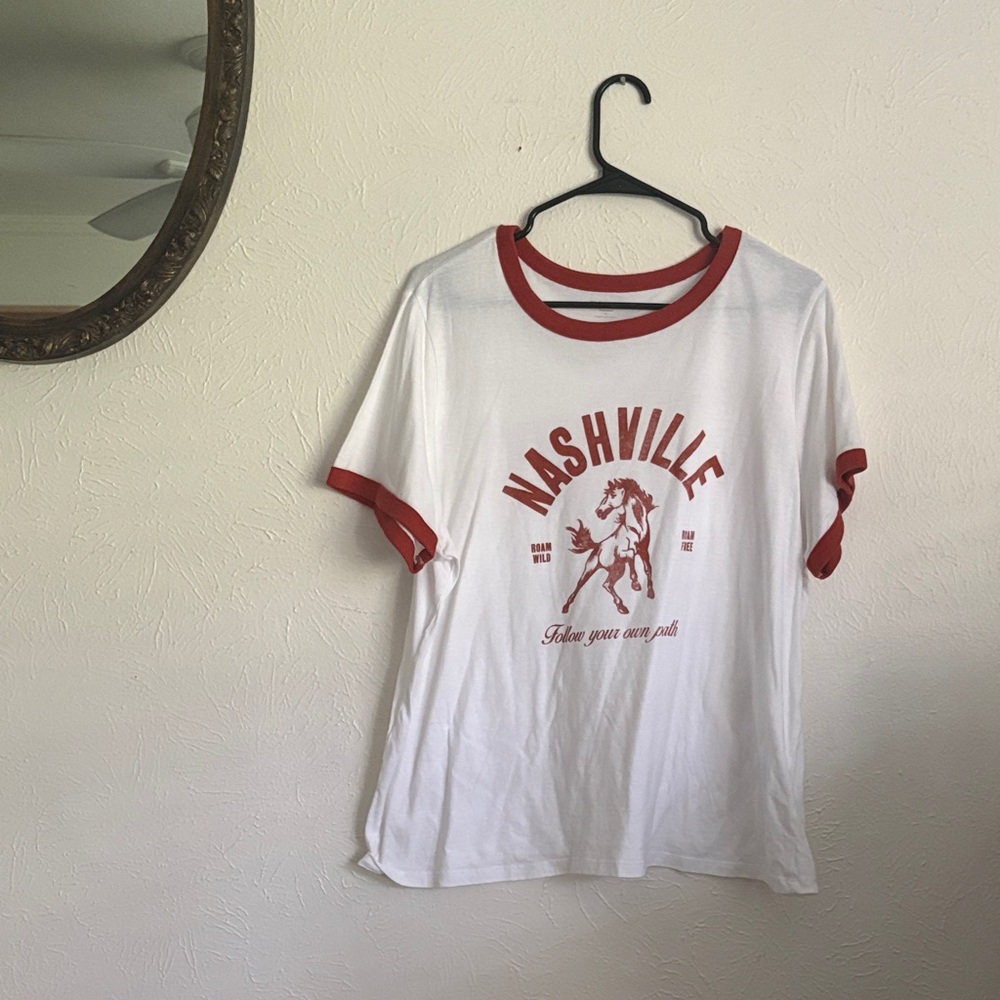 Nashville Graphic Tee
